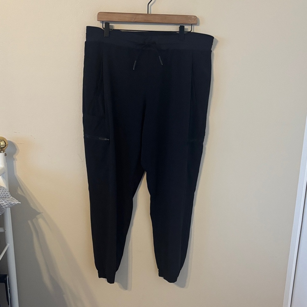 Athleta Go Far Travel Venture Cargo Plus Size Pant